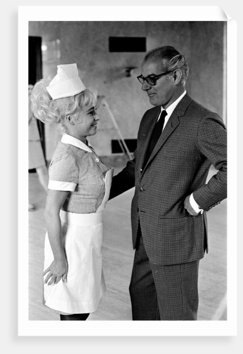 GLOBAL-FAP-8X12_scaled-bordered_850