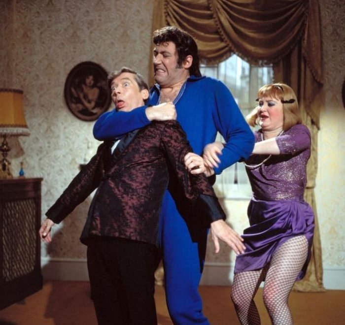 MV5BZTUwOTA4OTgtNTVkMS00YjhiLWE2YjQtMjRlMWM4ODBjODAxXkEyXkFqcGdeQXVyNjAyNzIzMDE@._V1_